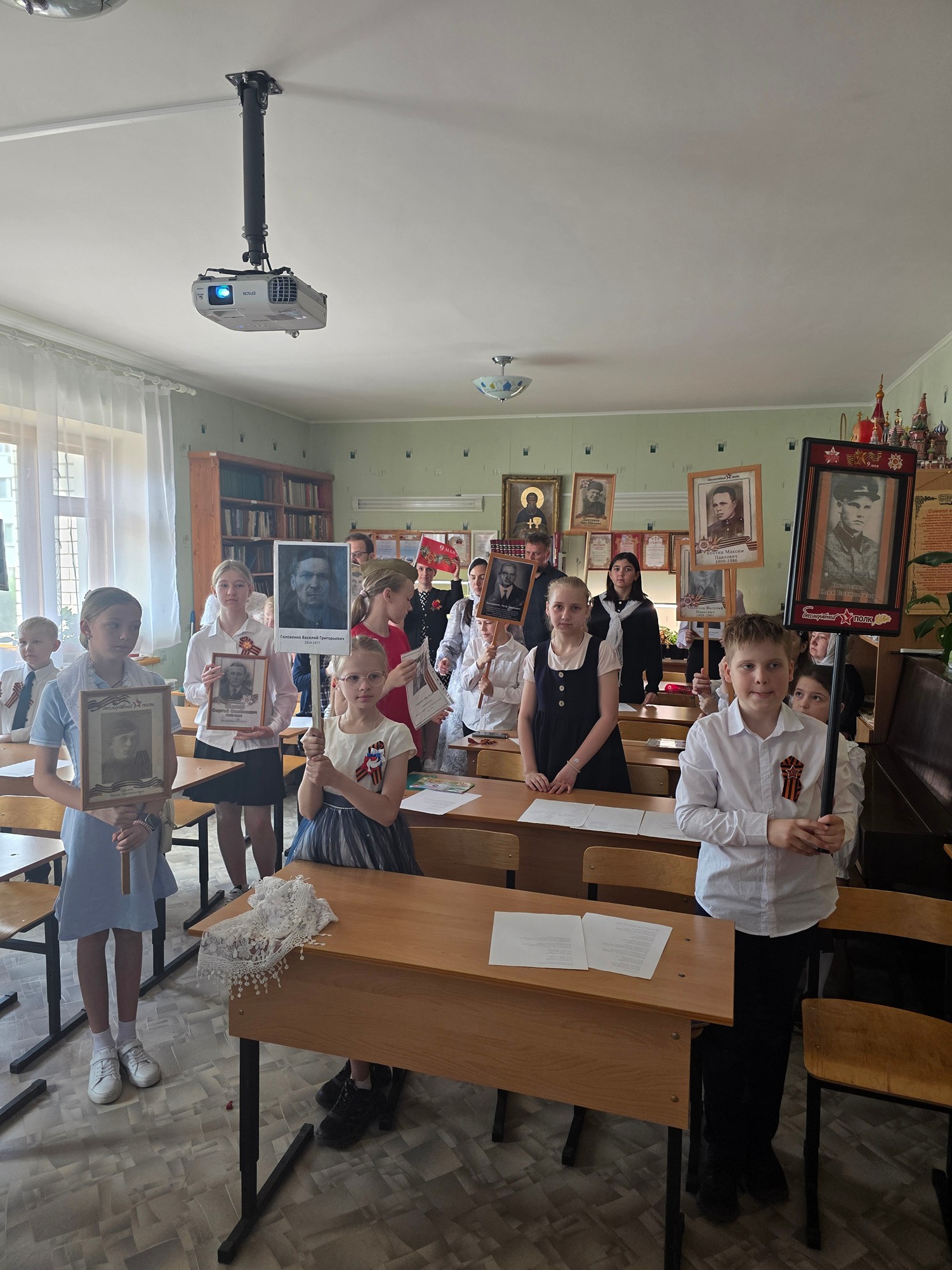 В воскресной школе Христо-Рождественского храма г. Лиски проведен урок, посвященный Дню Победы